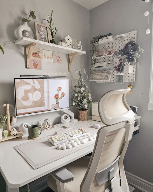 Cozy Minimalist Desk Vignette