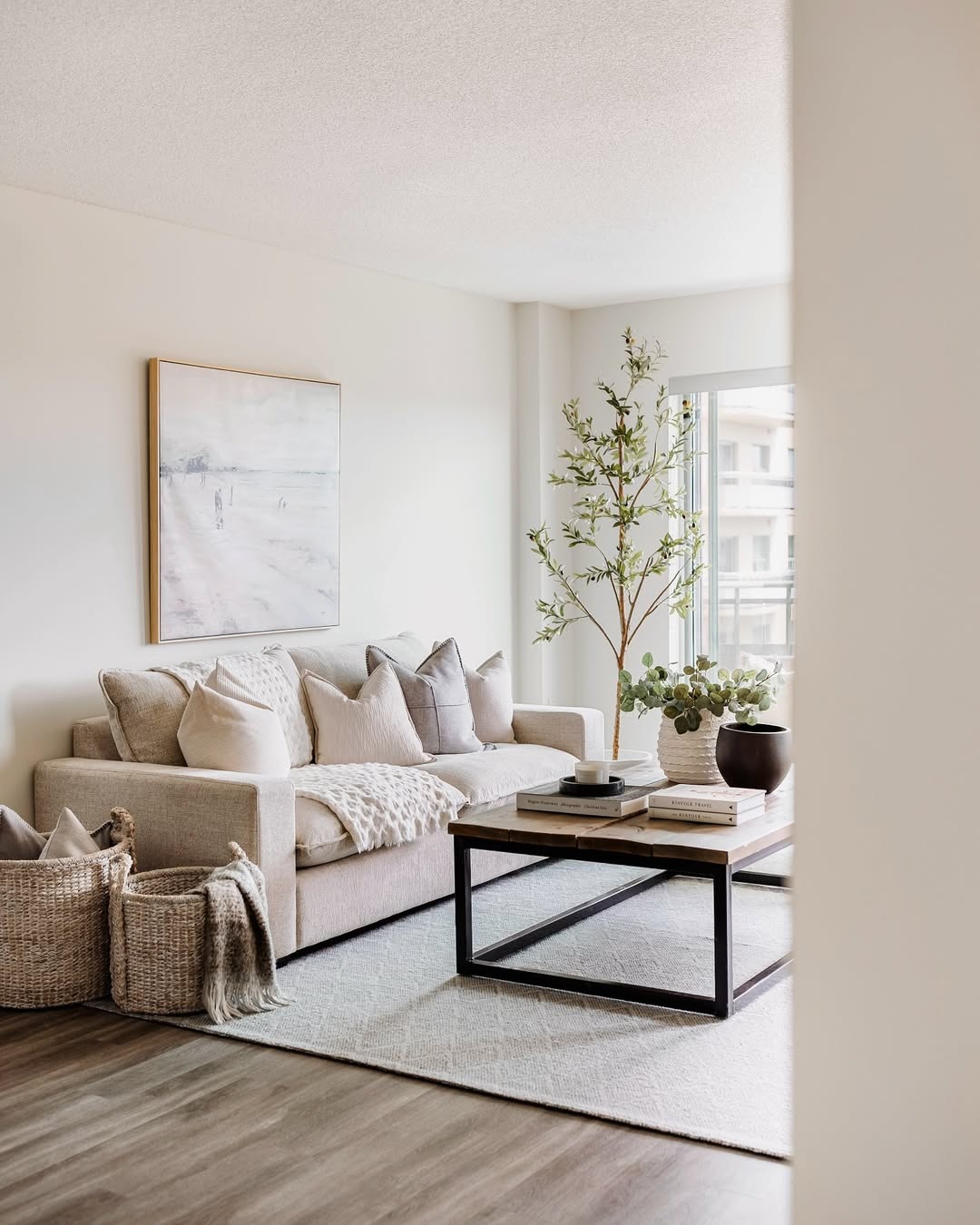Make Lighting Do the Decorating