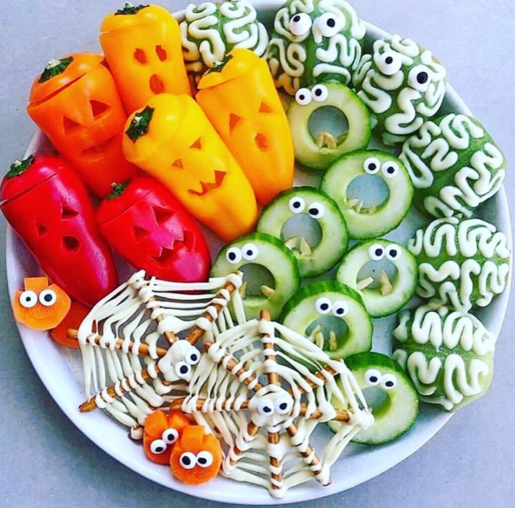Owl-icious Crudité: Two-Eyed Delight for Little Guests