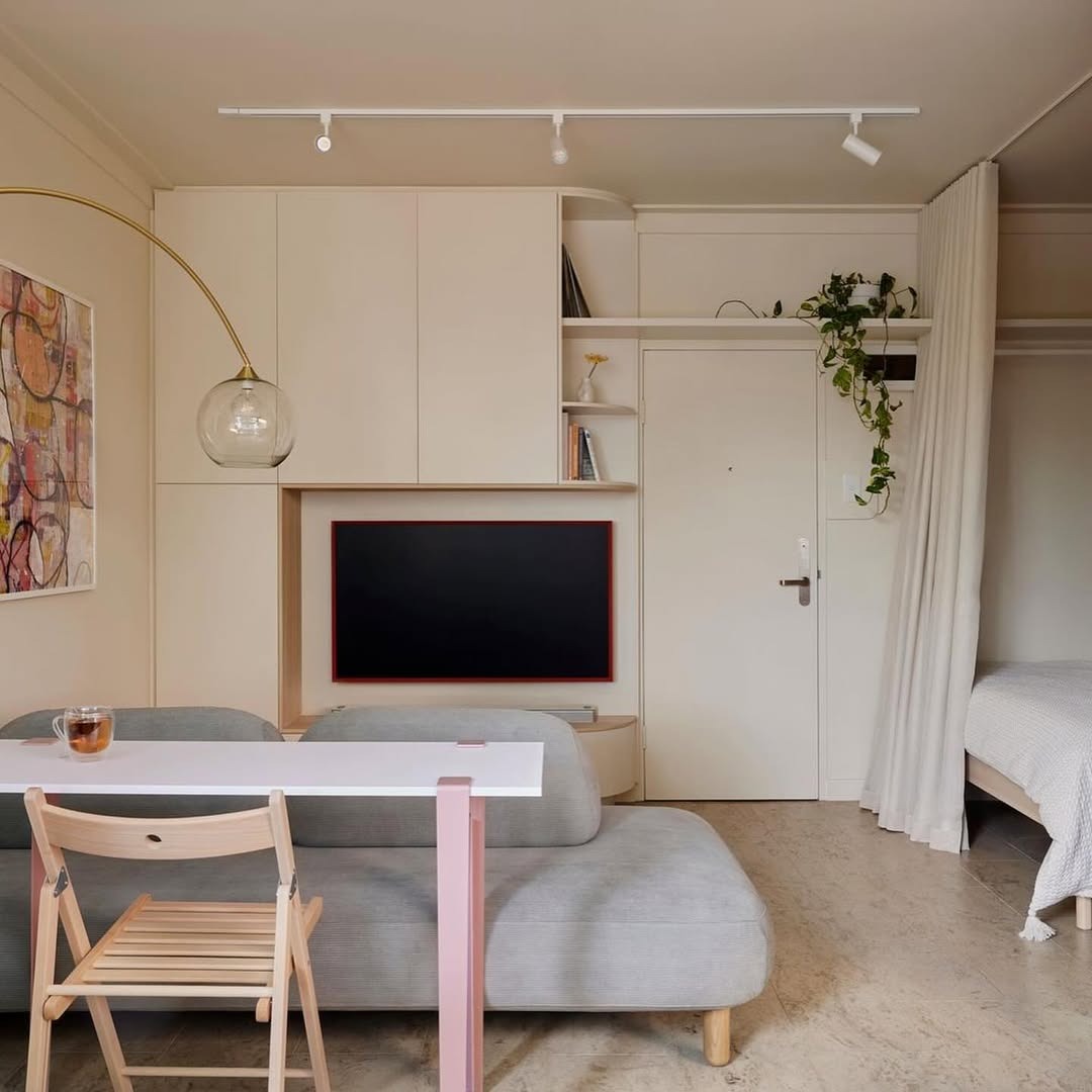 Make One Room Change Roles Gracefully