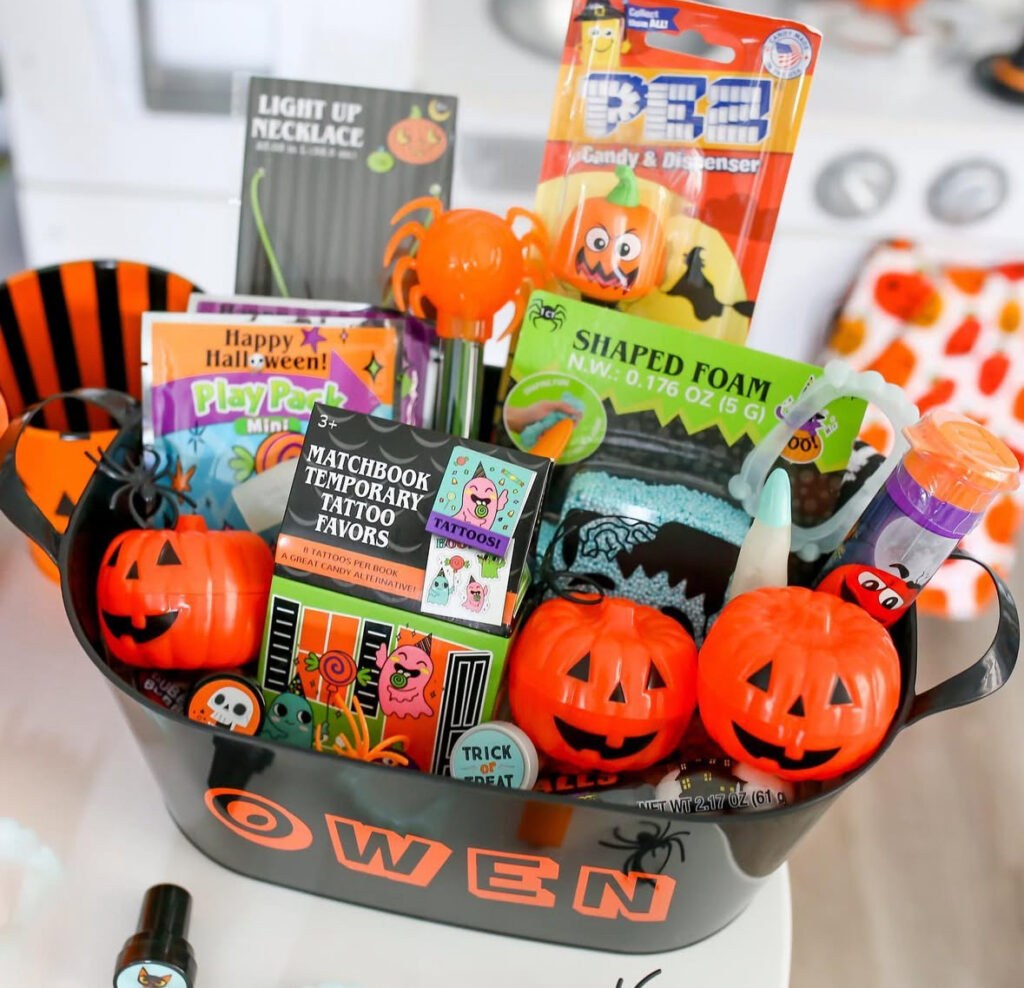 Desk-Friendly Office Boo Basket