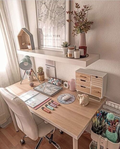 Anchored Tray Vignette for a Clean Desk