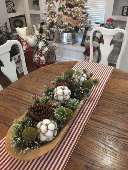 Cotton and Pinecone Vignette