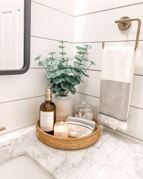 Modern-Chic Countertop Vignette