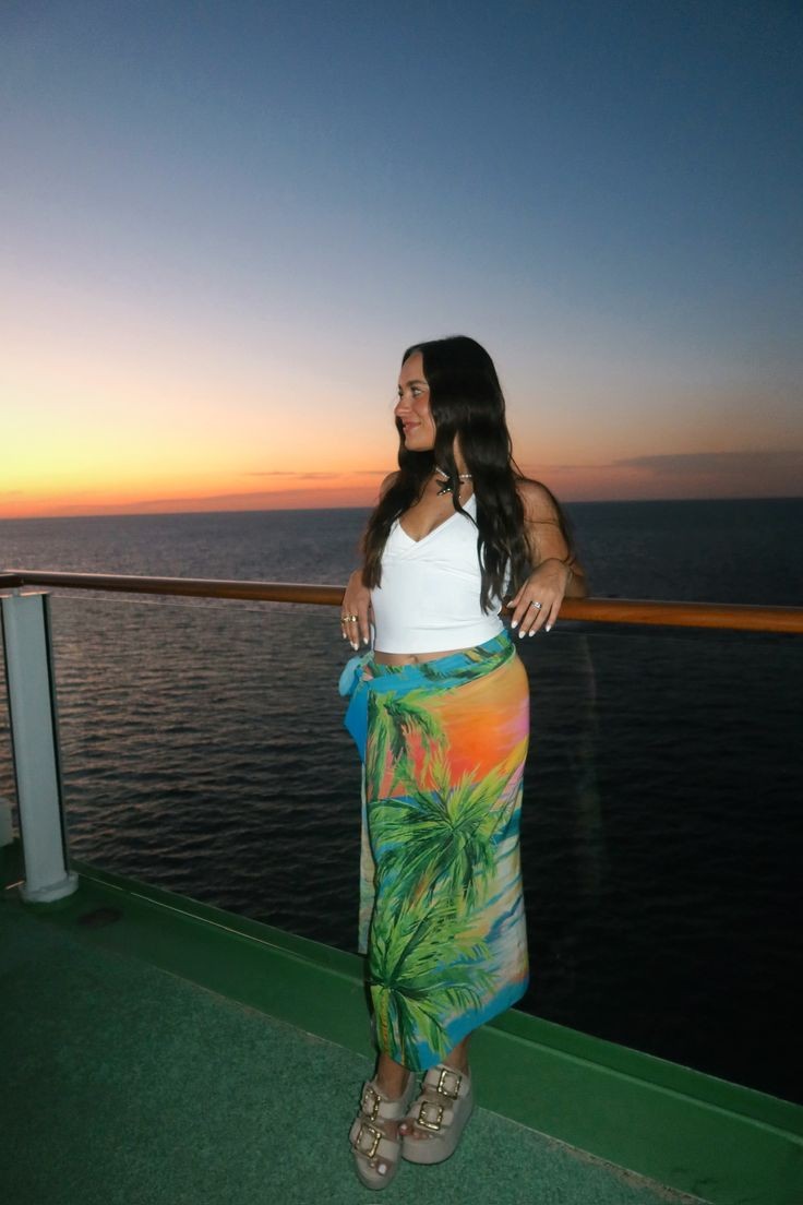 White Maxi Dress: A Versatile Vacation Canvas