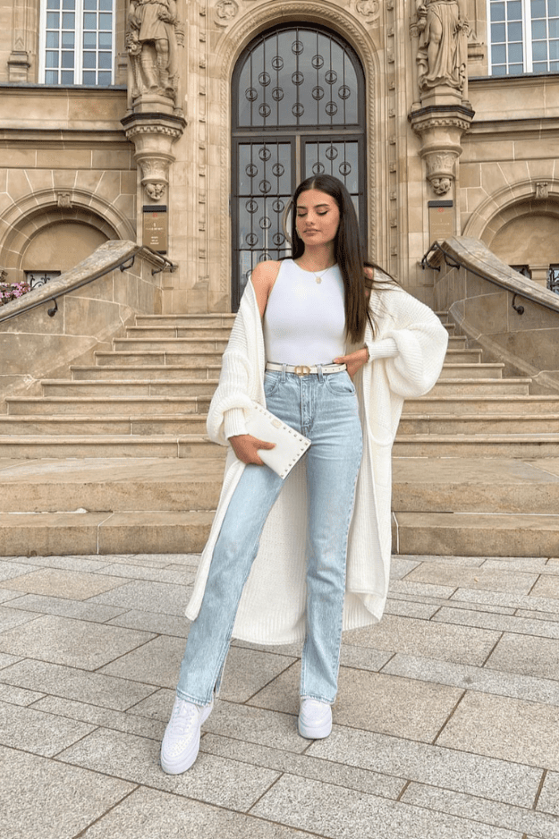 7. Transitional Dresses: From Warm Days to Crisp Nights